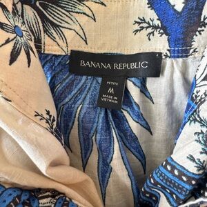 Banana Republic Blue & Cream Hawaiian Print Wrap Dress